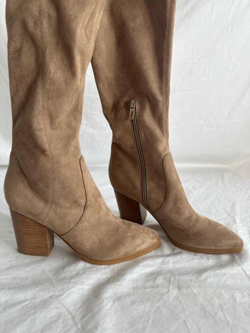 SUEDE OTK BOOT MARC FISHER Women's Shoes, 7.5